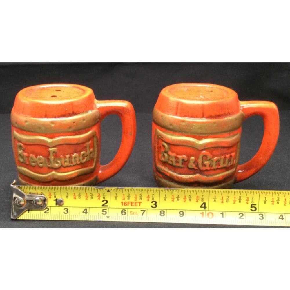 VTG Enesco Salt and Pepper Shakers Free Lunch Bar & Grill - Picture 6 of 6